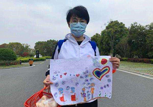 悼念白衣天使张静静,向英雄致敬! 悼念白衣天使张静静,向英雄致敬!